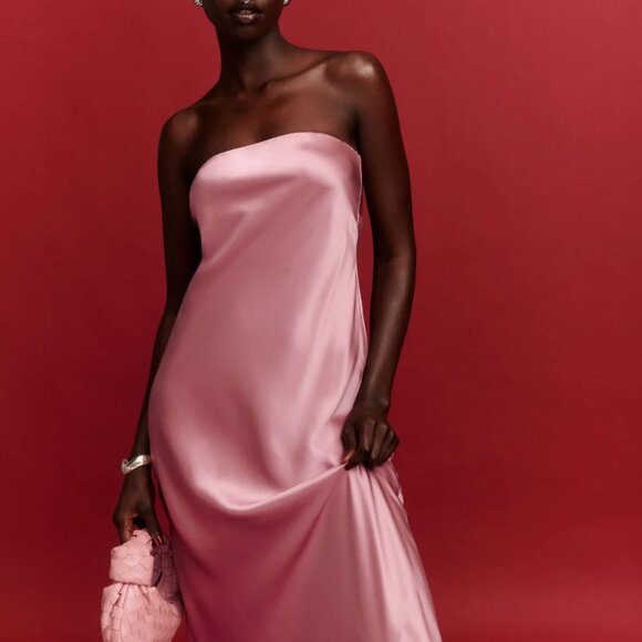 Reformation Joana 100% silk dress in Rose Petals - Picture 3 of 3